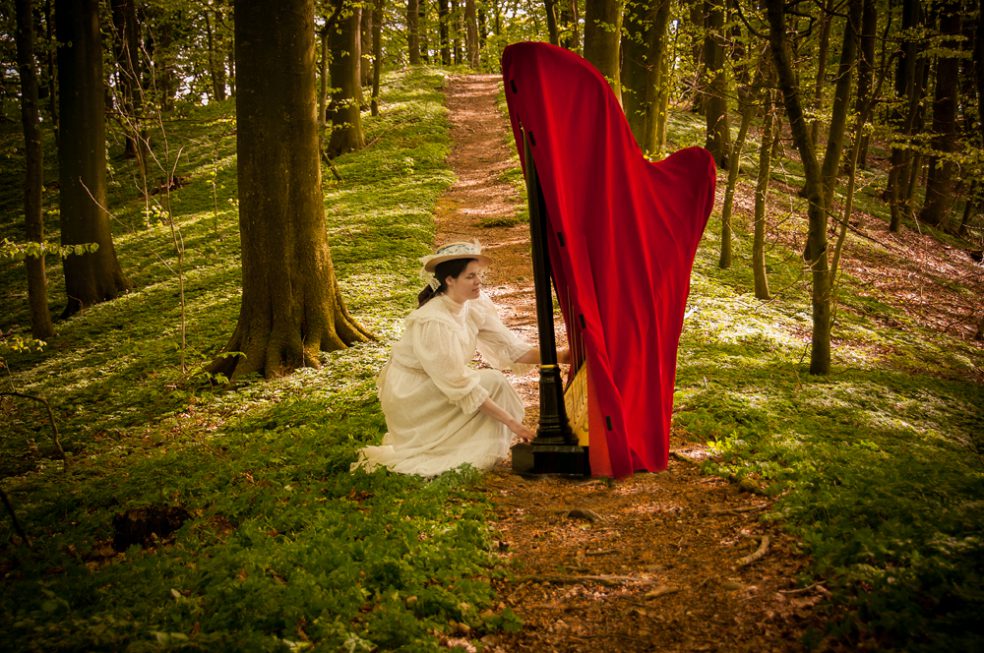 Miriam Klein Strandberg — Harpist